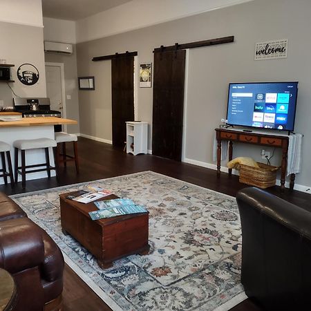 2Feathers Inn Натчез Екстер'єр фото